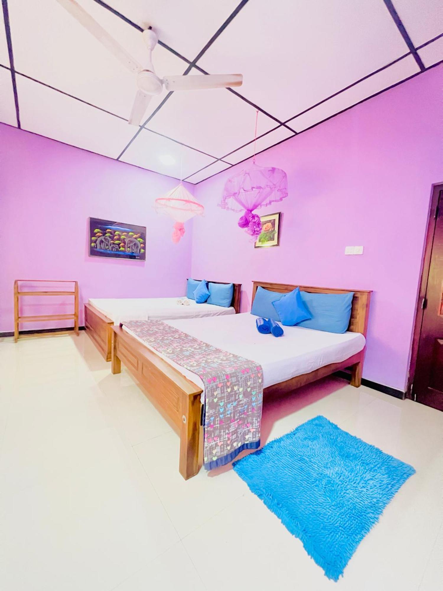 Hotel Gloriya Mathews Negombo Exterior foto