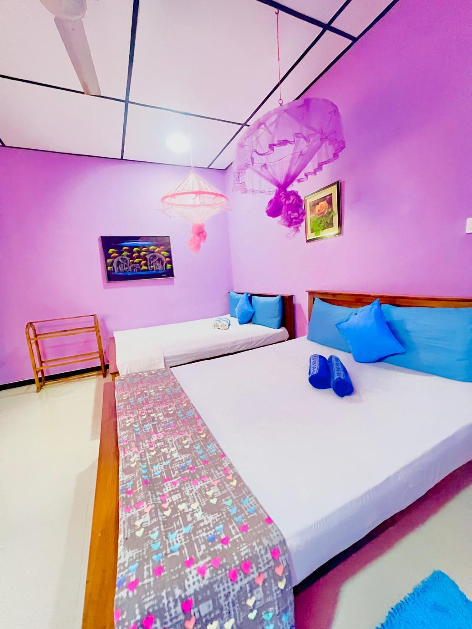 Hotel Gloriya Mathews Negombo Exterior foto